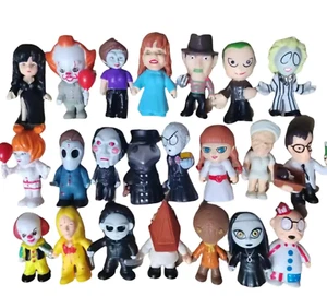 Juego de 24 figuras de personajes de películas de terror coleccionables de PVC. - Imagen 1 de 10
