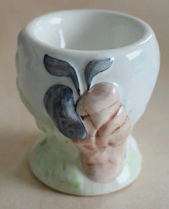 GOLFER EGG CUP - GOLF CLUBS IN BAG NEAR BALL AND FLAG GRASS BLUE SKY WITH CLOUDS - Picture 1 of 9