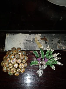 NICE VINTAGE EXQUISITE THISTLE BOUQUET ENAMELLED BROOCH & ROUND MULTICOLOUR, VGC - Picture 1 of 4
