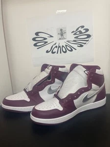 Taglia 9,5 - Jordan 1 Retro High OG Bordeaux - Foto 1 di 5