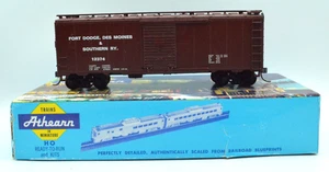Athearn HO 40' BoxCar Fort Dodge Des Moines & Southern #12395 Bev-Bel Kadee Coup - Bild 1 von 10