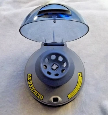 The Labnet Prism Mini Centrifuge C1801 - Image 1 of 4