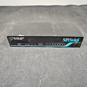 Commutateur KVM 4 ports ServSwitch Jr SW622A-R2 boîte noire d'occasion - rayé, non testé - Photo 1/12