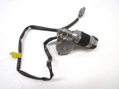 02 沃尔沃 XC V70 前右转轮摩托车 92 08 745 原始设备制造商 99 00 02 03 04 05 — 第 1/4 张图片