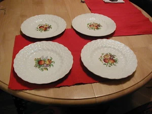 4 COPELAND SPODE S2280 PATTERN 9 1/8" PLATES ENGLAND SCALLOPED EDGE - Picture 1 of 5