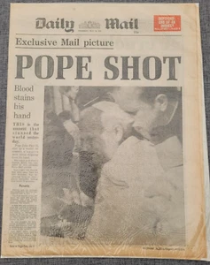 CORREO DIARIO PAPA JUAN PABLO II DISPARADO POR ASSISSIN 14 MAYO 1981 PERIÓDICO - Imagen 1 de 3