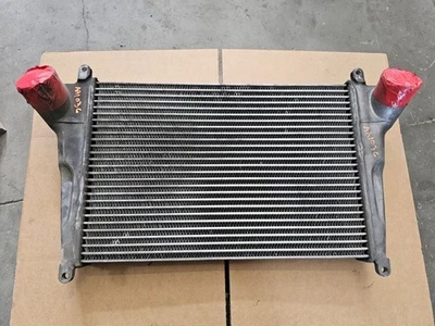 Intercooler Isuzu NPR 2006 8973333621 diésel usado 4HK1 5,2 envío Los Ángeles Foto 1 de 4