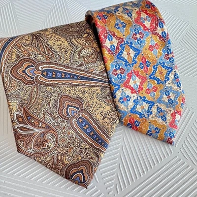 Juego de corbatas The Met 100 % seda - Corbatas de cachemira y patrón geométrico arte metropolitano Foto 1 de 4