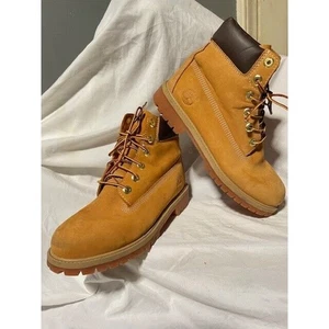 Timberland Wheat Boots Big Kids Boy’s Size 6 6-Inch Premium Brown Waterproof - Picture 1 of 13
