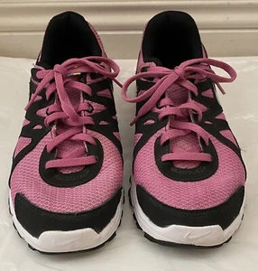 Nike Revolution 2 Women’s Pink & Black Running Shoes Size 6Y - Picture 1 of 9