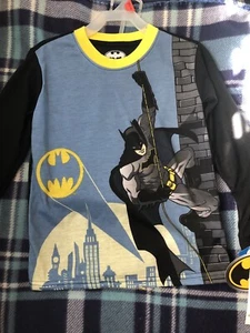 DC Comics Batman Pajamas 2 Piece Set Boys Size XS (4/5) Flame Resistant NEW! - Picture 1 of 2