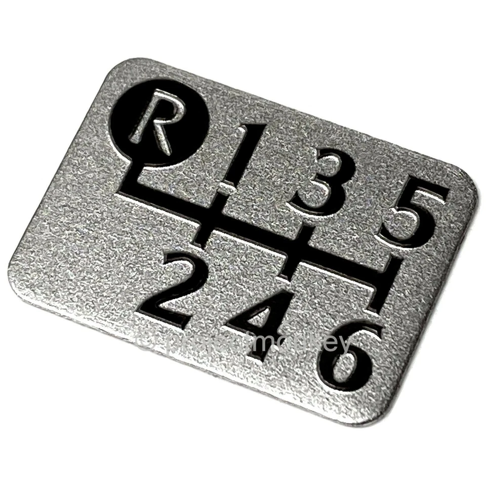 Insignia de patrón de cambio de 6 velocidades OEM Toyota 33621-53030 Lexus IS250 IS350 ISF Altezza Foto 1 de 1