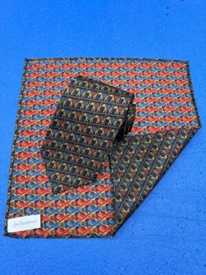 Auténtico pañuelo corbata de seda azul con diseño de elefante a rayas de Jim Thompson Foto 1 de 4