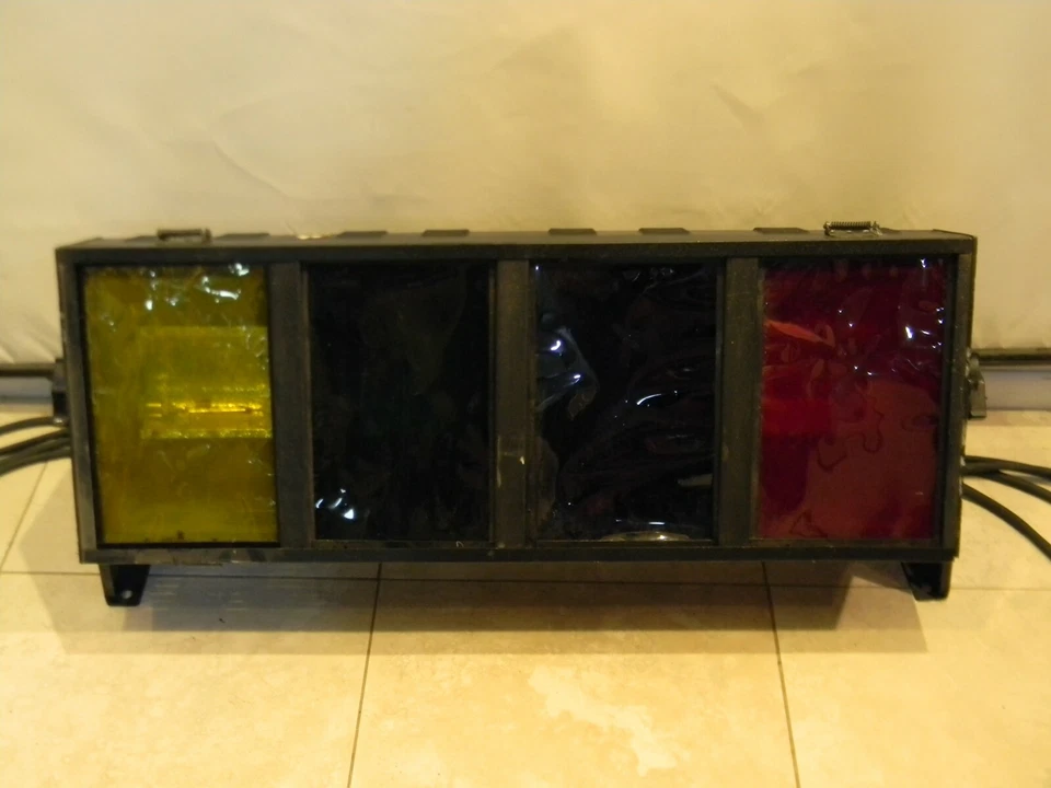 Altman Ground Cyc Borderlight 4 seções - 1.2KW-4KW - Imagem 1 de 4