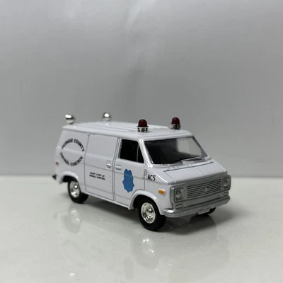1975 75 Chevy Van Collectible 1/64 Scale Diecast Diorama Model - Image 1 of 4