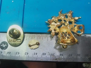 Vintage AVON Weihnachtsglocken Anstecknadel Brosche 2" NEUWERTIG und 2 andere - Bild 1 von 4