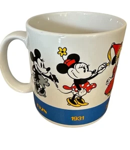 Tazza ceramica vintage Applausi Disney Minnie Mouse attraverso gli anni 1928 - 1990 - Foto 1 di 3