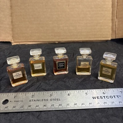 Lot 5 Vintage Chanel Gold Set Mini No.5 Coco Allure No.19 & No 22 Freeship! - Image 1 of 4