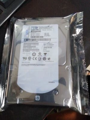 IBM 17P8581/ 45W2323/41Y8487 300GB 15K FC 3.5" 4Gbps HDD - Image 1 of 2