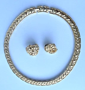 Vintage Krone Trifari goldfarben Chevron Web Knoten Clip Ohrringe & Halsband Set J01127 - Bild 1 von 5