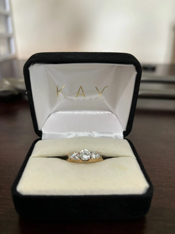 Diamond Ring - Image 1 of 1