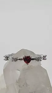 Gorgeous Lab Created Crystal Ruby Heart Ring SIZE 7.5 - Picture 1 of 9
