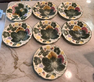 7 Antique Wedgwood Majolica Strawberry Grapes & Leaves Plates c.1870s - ~8.5" - Picture 1 of 16