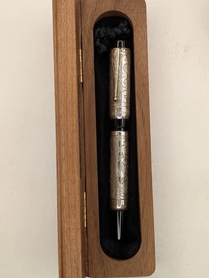 Fultz Parker Duofold 手工雕刻纯银钢笔 LE 121/500 — 第 1/4 张图片