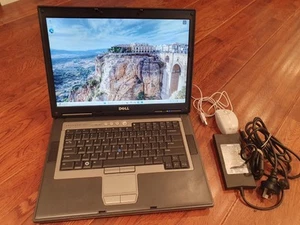 DELL Latitude D830 15.4" FHD+ Laptop T7300 4GB RAM 256GB SSD DVD Win11 Office - Picture 1 of 7