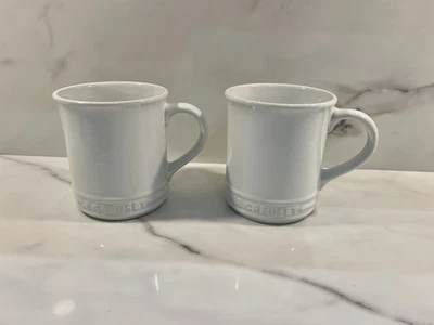 "Juego de 2 tazas de café Le Creuset tazas de té blancas de 12 oz usadas en excelente estado 4"" de alto" Foto 1 de 4