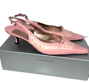 Nine West Vintage Nuevo en Caja Para Mujer Gerri Kitten Tacón Cordón Talla 9 Rosa Avestruz - Imagen 1 de 9