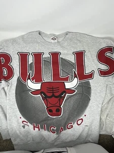 Vintage 1990s Chicago Bulls NBA Spellout Magic Johnson Crewneck Sweatshirt (L) - Picture 1 of 8