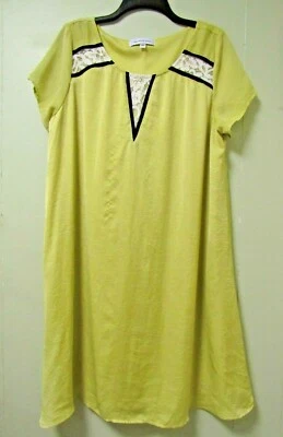 Vestido recto The Vanity Room para mujer talla grande ribete de encaje satinado manga corta 1X Foto 1 de 3