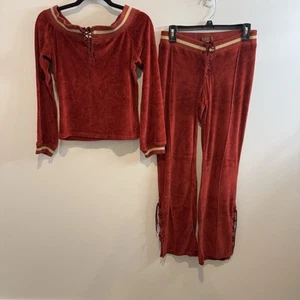 Tuta da pista vintage Y2k Jordache velluto top e pantaloni gamba larga set bordeaux media - Foto 1 di 17