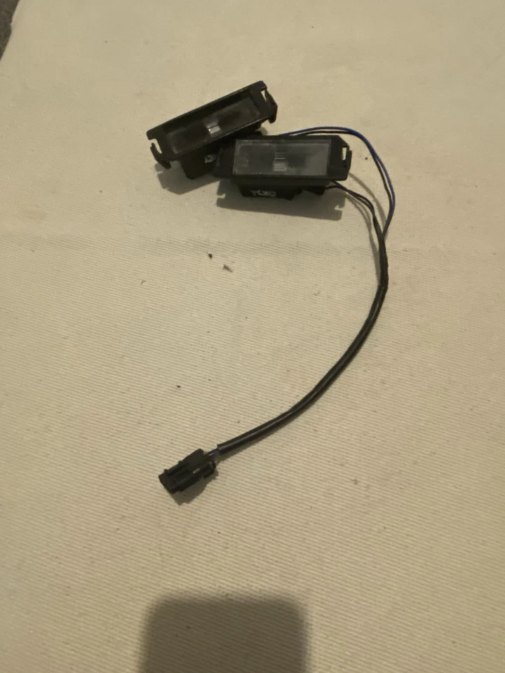 Hyundai i10 Mk3 2019-2024 Number Plate Lights Pair with Wiring Bulb Holders OEM - Image 1 of 4