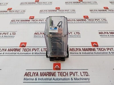 Gems Sensors 16DMC1B0 Level Control Relay With Base 300V 10A - Image 1 of 4