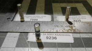 Fusibles Legrand Asahi Littelfuse 250 V o 500 V 2 o 3 amperios 10x38 - Imagen 1 de 8