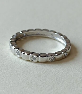 Silver Diamante Cross Ring, Stylish, Womens Fashion Jewellery, UK Seller - Image 1 of 4