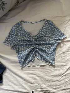 blue and white flowery top from shein age10 - 11 - Picture 1 of 3
