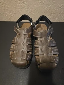 St. John's Bay SJB Cast CT Bun Brown Mens Fisherman Sandals Size 12 - Picture 1 of 4