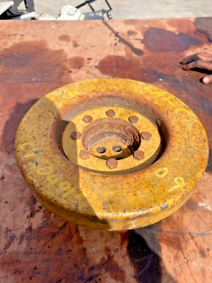 CATERPILLAR C7S EGR MODEL BOTTOM DAMPER PULLY GOOD - Image 1 of 4