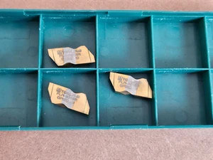 (QTY 3) TOOL-FLO FLR-3016R Grade GP50C Carbide Grooving Insert 593016RN4C - Picture 1 of 1