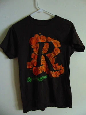 Camiseta Remington. Marrón. Talla adulto pequeña. **Ver medidas** Foto 1 de 4