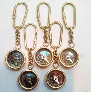 LOTTO 5 PORTACHIAVI BUSSOLA TASCABILE OTTONE ANTICO REGALO NAUTICO VINTAGE MARITTIMO - Foto 1 di 6