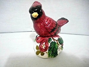 NEW BIRD Cardinal Salt and Pepper Shakers Christmas Benchmark Products Holiday - Picture 1 of 6