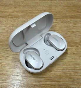 Bose QuietComfort Noise Cancelling True Wireless Bluetooth Ohrhörer - Speckstein - Bild 1 von 3