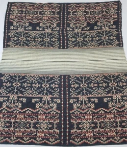 Vintage Indonesian Rote Island Handwoven Ikat Woman's Tube Sarong 157x137cm - Picture 1 of 12