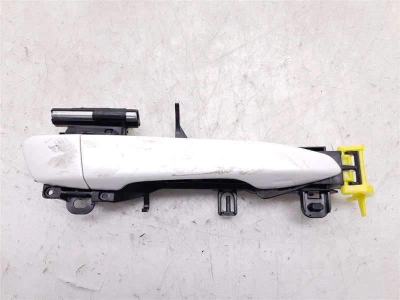 Manija de puerta de pasajero montaje exterior puerta se adapta a 11-17 LEXUS CT200H blanco 077 Foto 1 de 4