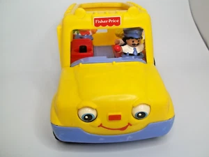 Vintage Fisher Price School Bus Little People 2000 Includes 3 Figures - Picture 1 of 7