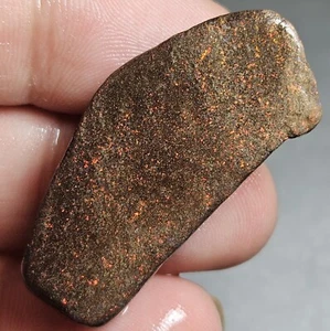 Andamooka Matrix Opal Rub 24.5 Carats Lapidary Red Blue Green Matrix Untreated - Bild 1 von 15